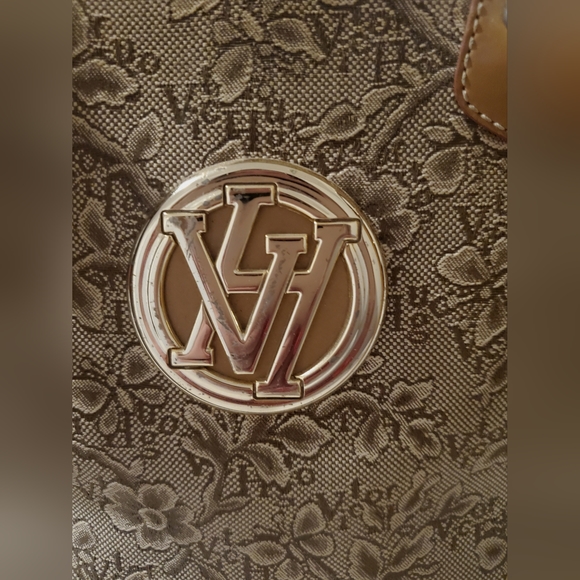 Victor Hugo | Leather Goods Signature Handbag - Picture 2 of 15